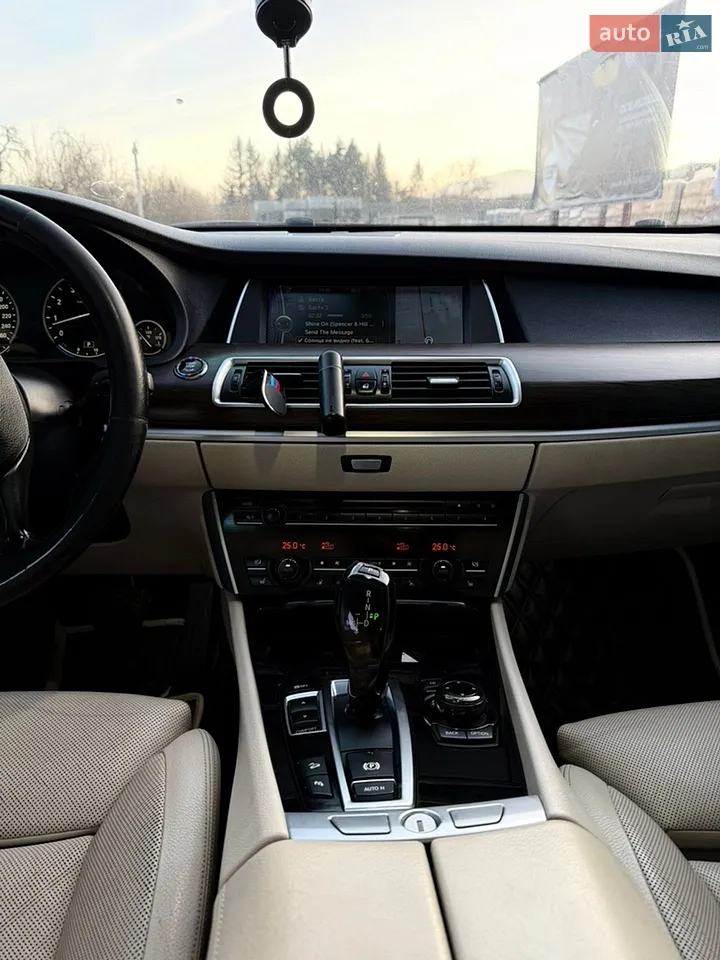 2010 BMW 5er - мініатюра 20
