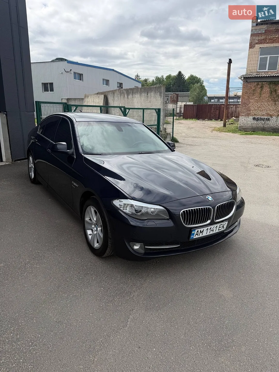 2011 BMW 5er - мініатюра 2