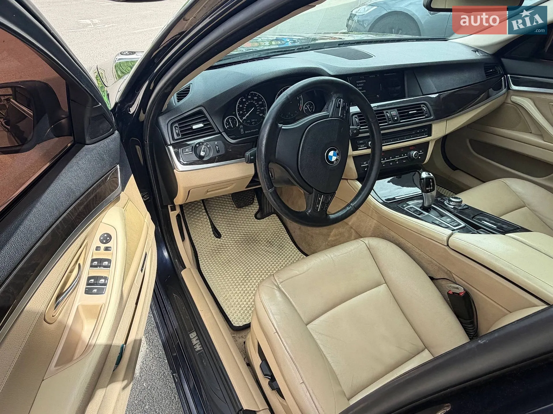 2011 BMW 5er - мініатюра 26