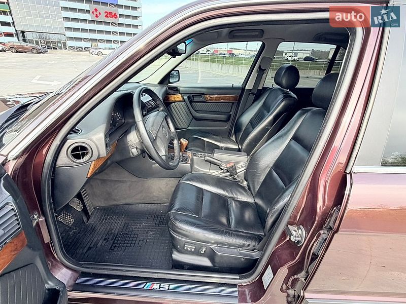 Седан BMW 5 Series 1994 в Киеве
