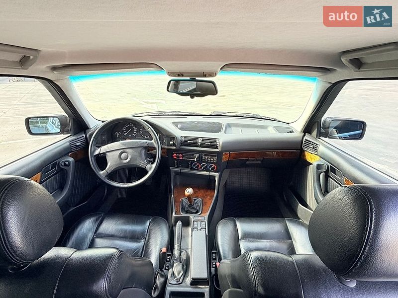 Седан BMW 5 Series 1994 в Киеве