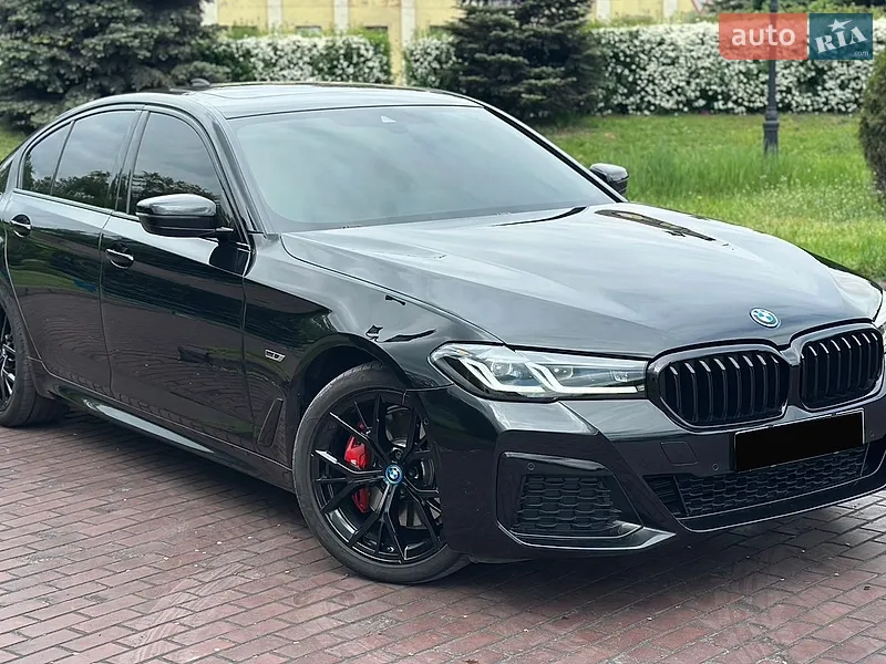 BMW 5 Series 2022 VIN WBA13AG08PCM36169 фото оголошення 5 з 102