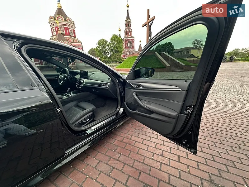 BMW 5 Series 2022 VIN WBA13AG08PCM36169 фото оголошення 24 з 102