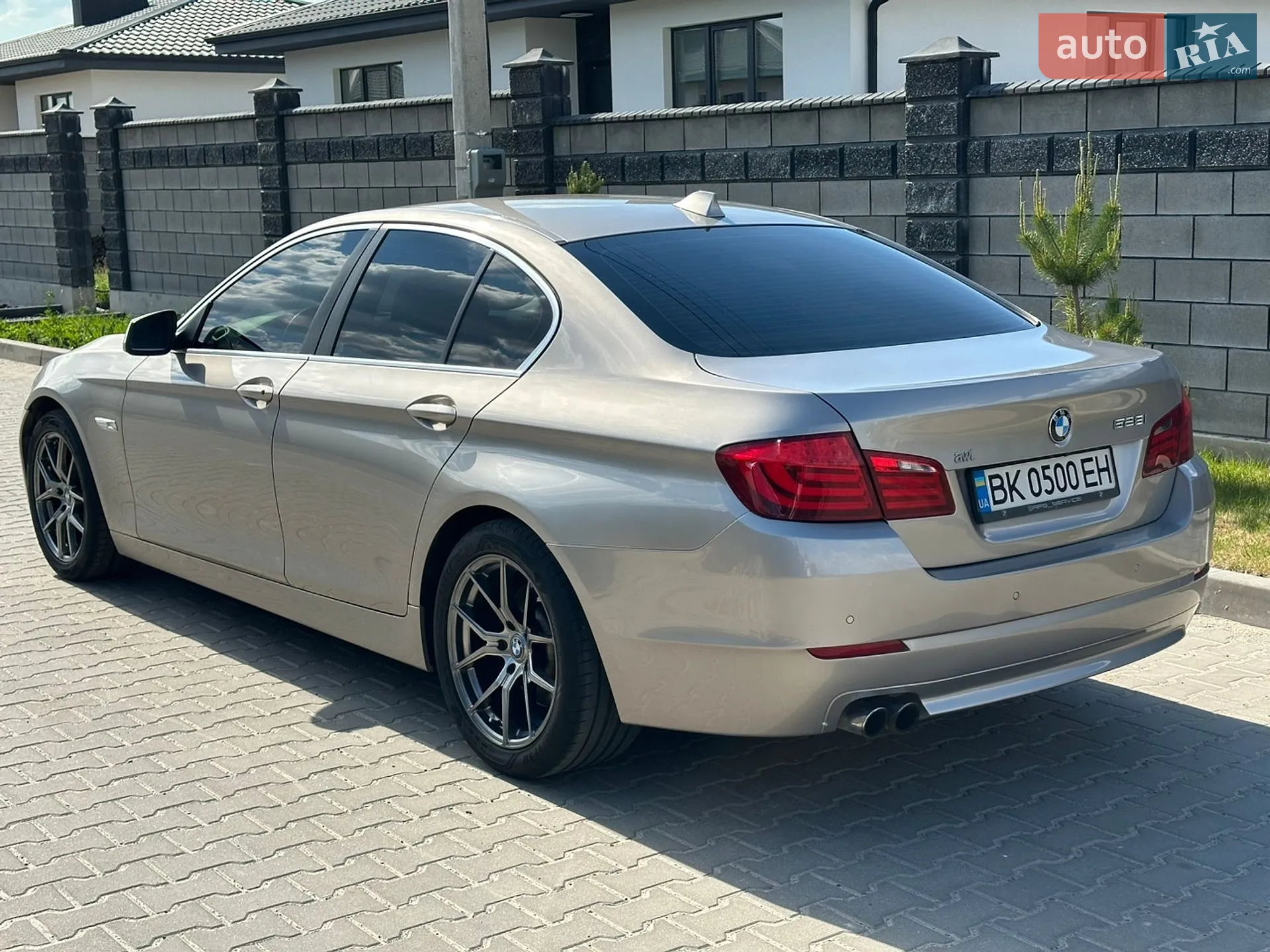 2010 BMW 5er - мініатюра 5