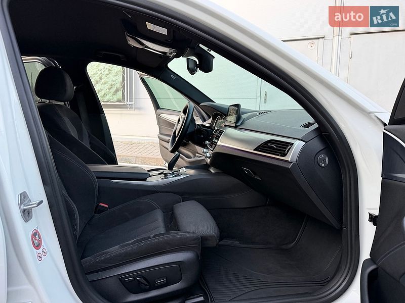 Седан BMW 5 Series 2017 в Киеве