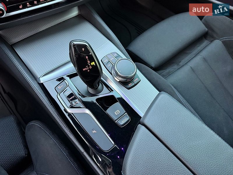 Седан BMW 5 Series 2017 в Киеве