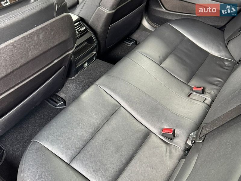 Седан BMW 5 Series 2013 в Цумани