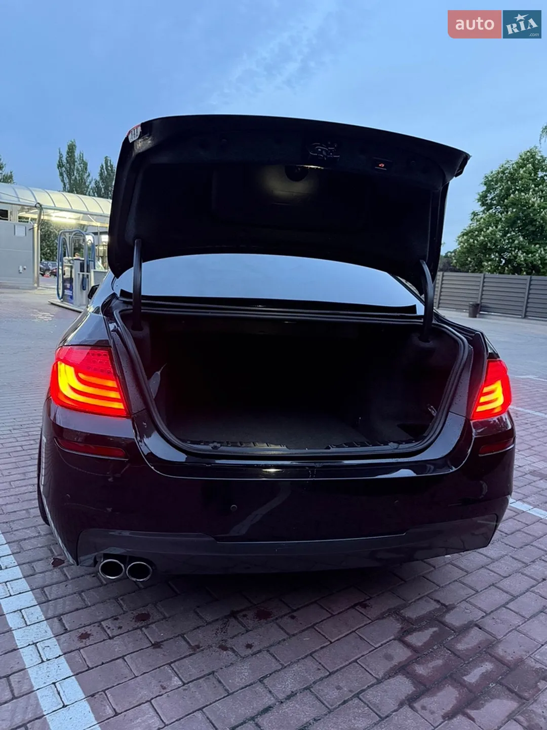 2010 BMW 5er - мініатюра 8