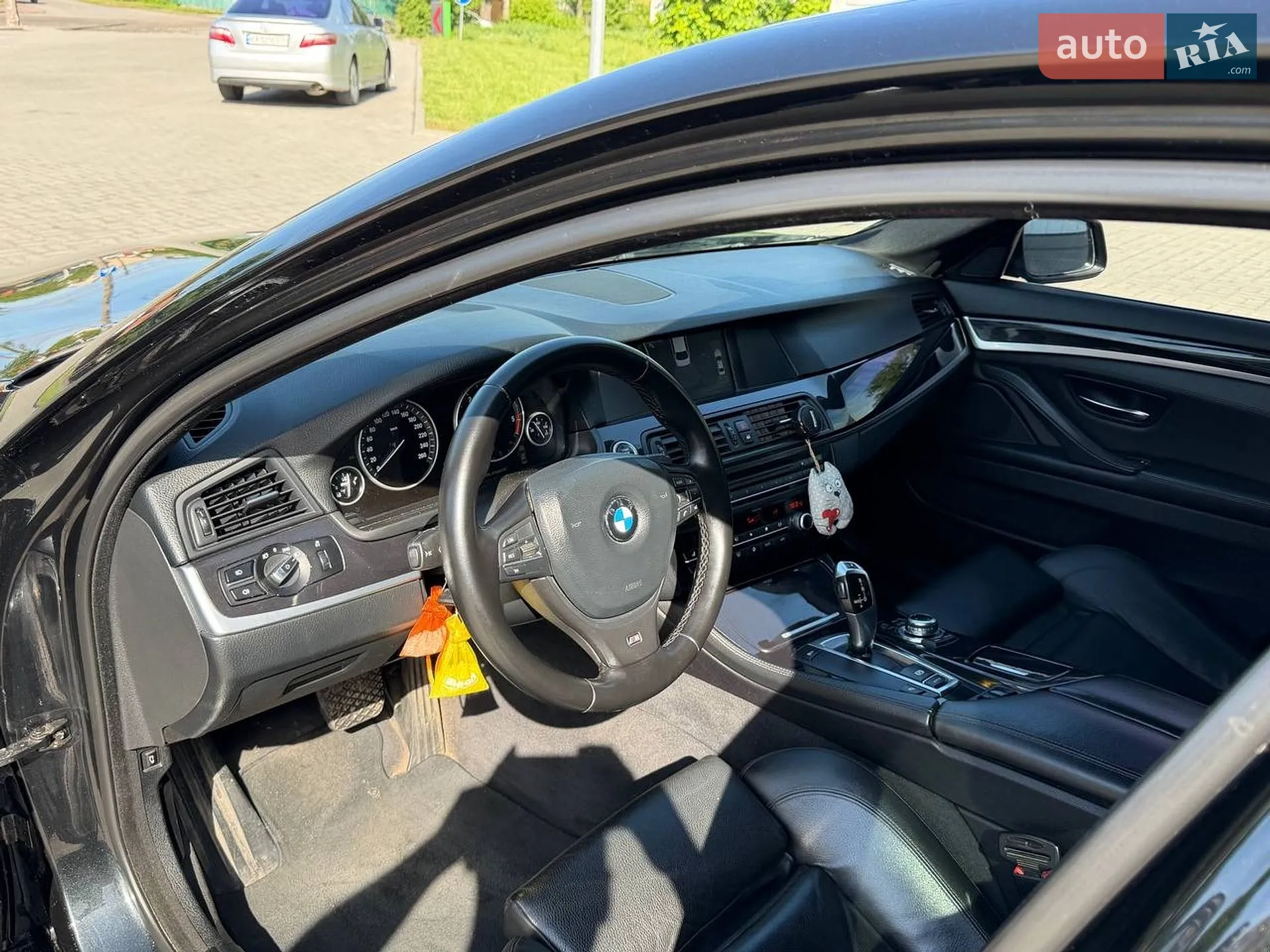 2011 BMW 5er - мініатюра 9