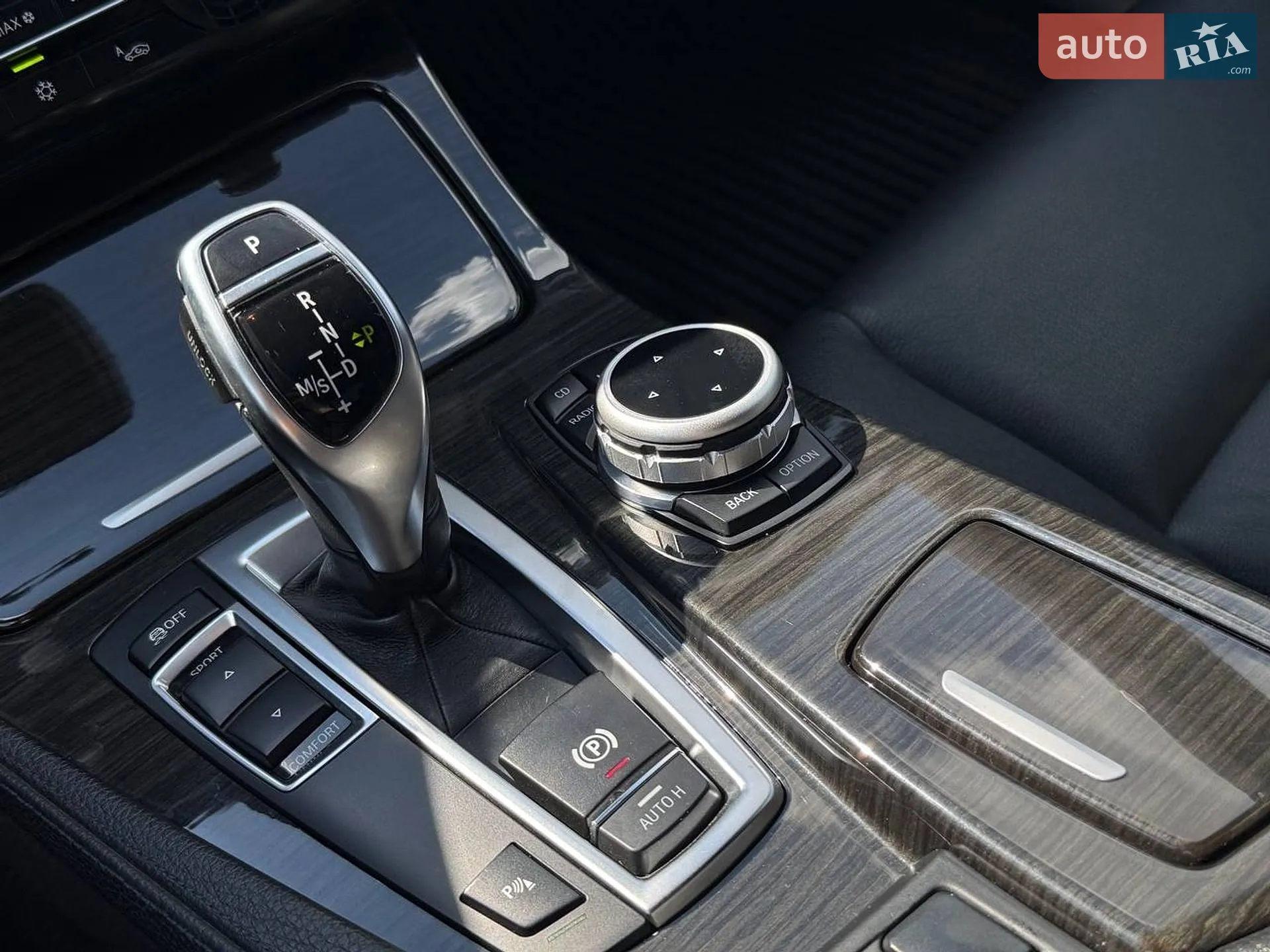 2010 BMW 5er - мініатюра 19
