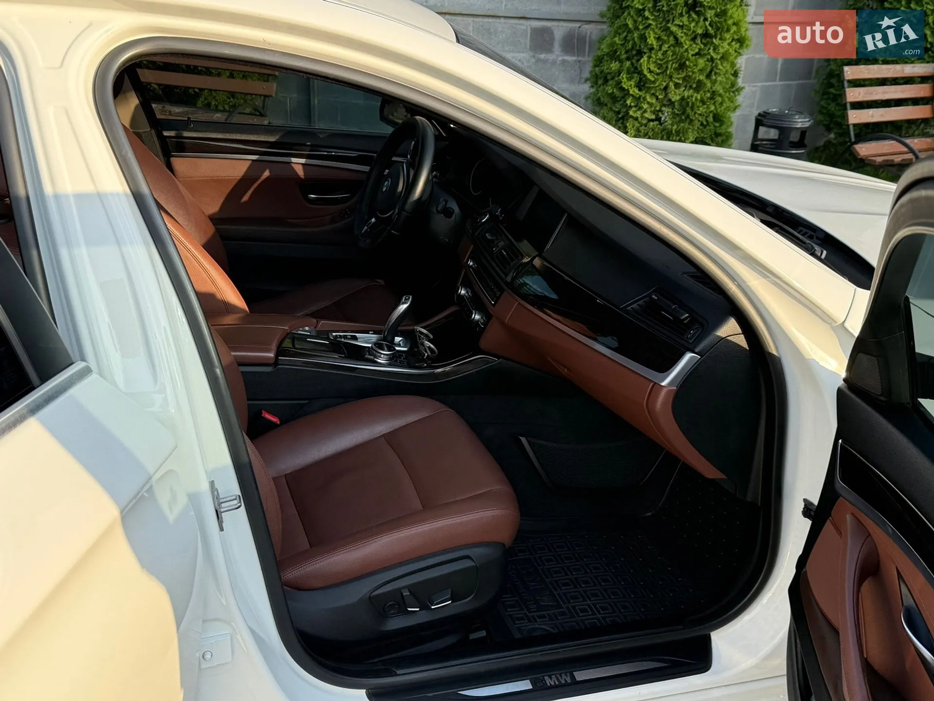 2013 BMW 5er - мініатюра 12