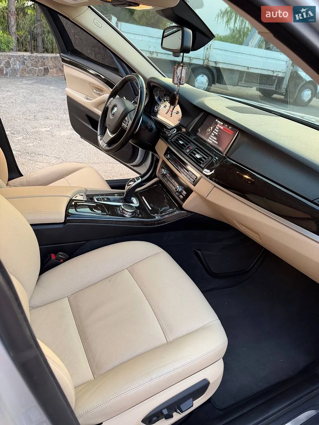 2016 BMW 5er - мініатюра 12