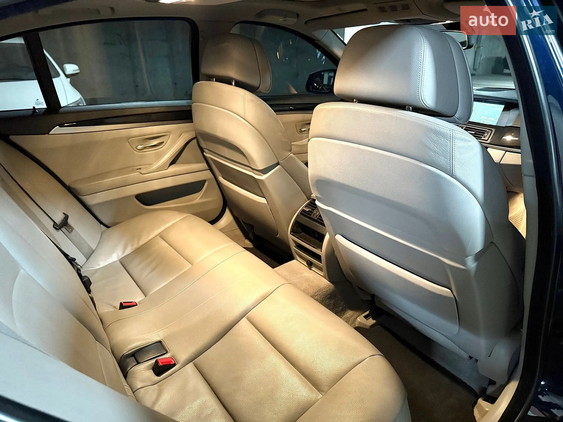2012 BMW 5er - мініатюра 23