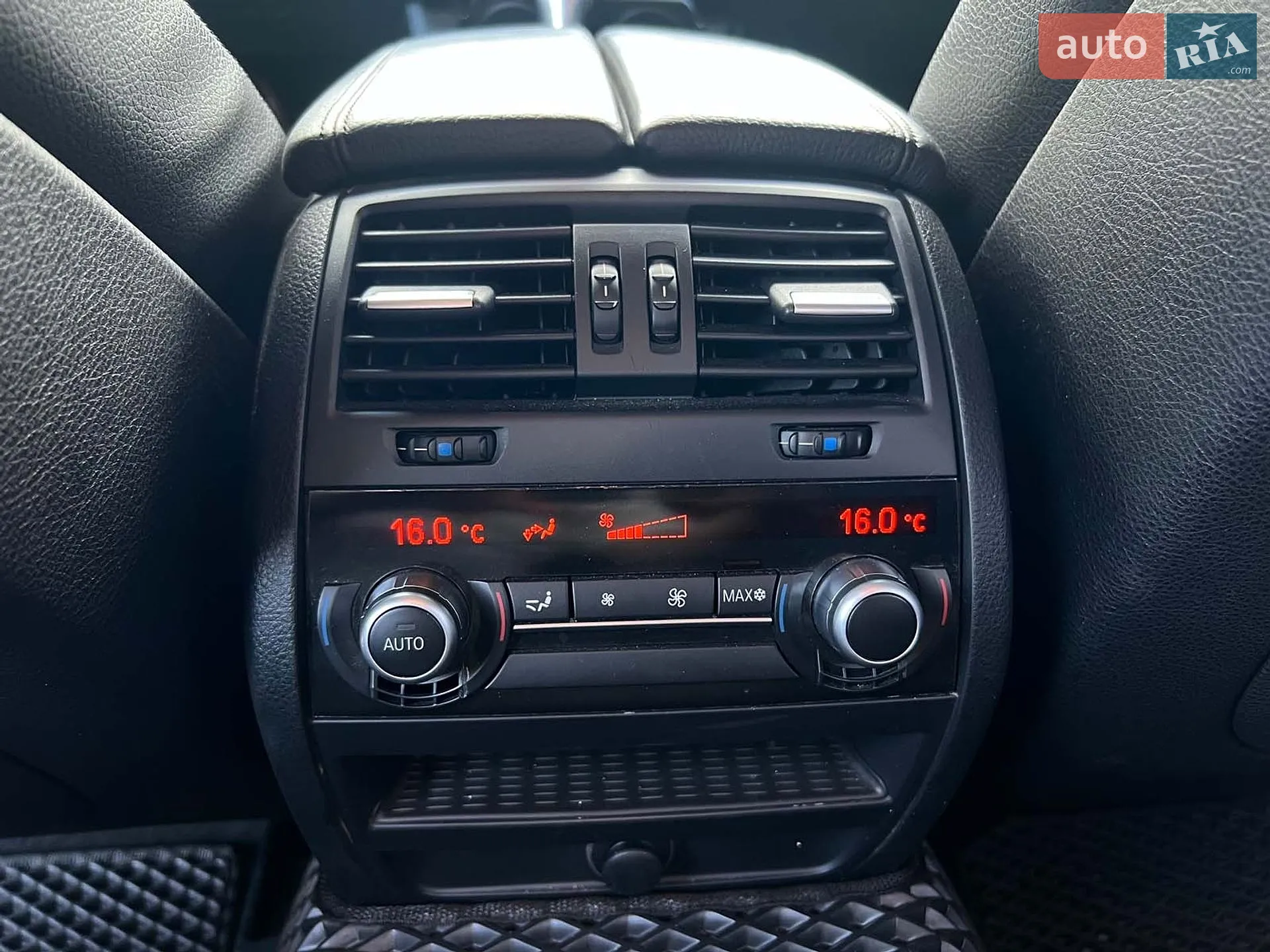 2011 BMW 5er - мініатюра 22