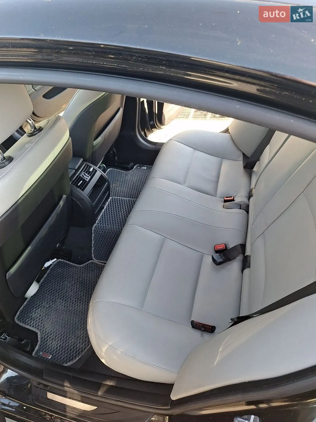 2010 BMW 5er - мініатюра 9
