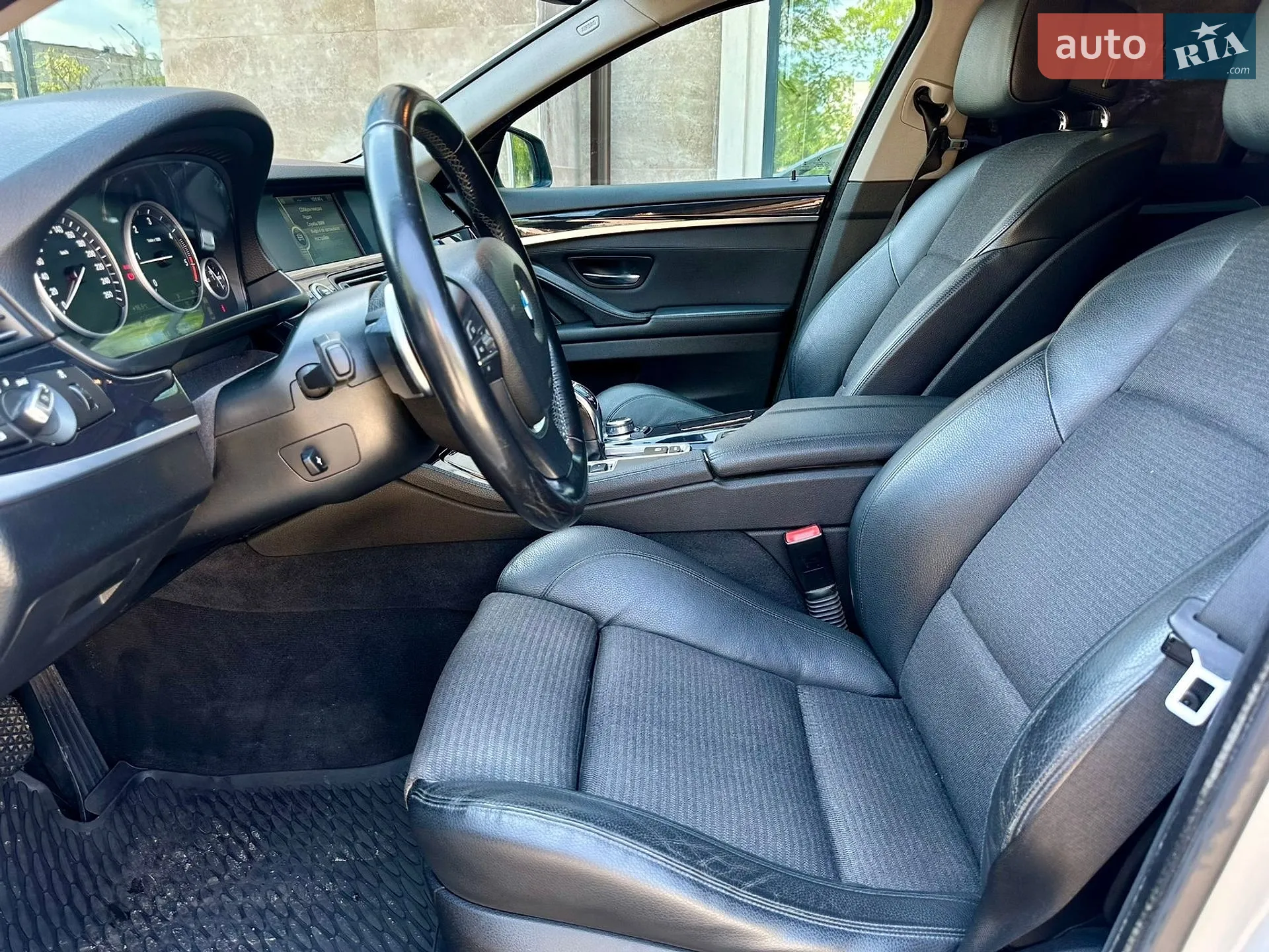 2011 BMW 5er - мініатюра 18