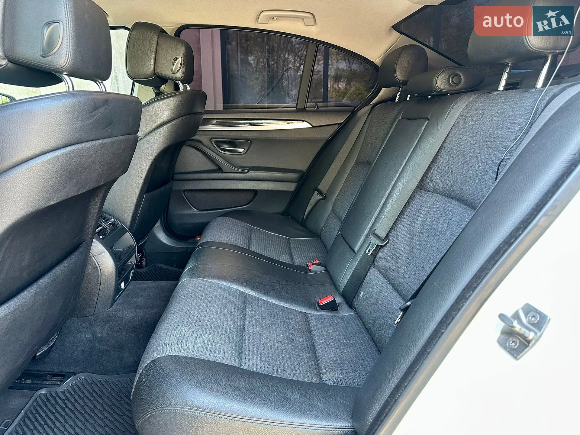 2011 BMW 5er - мініатюра 20