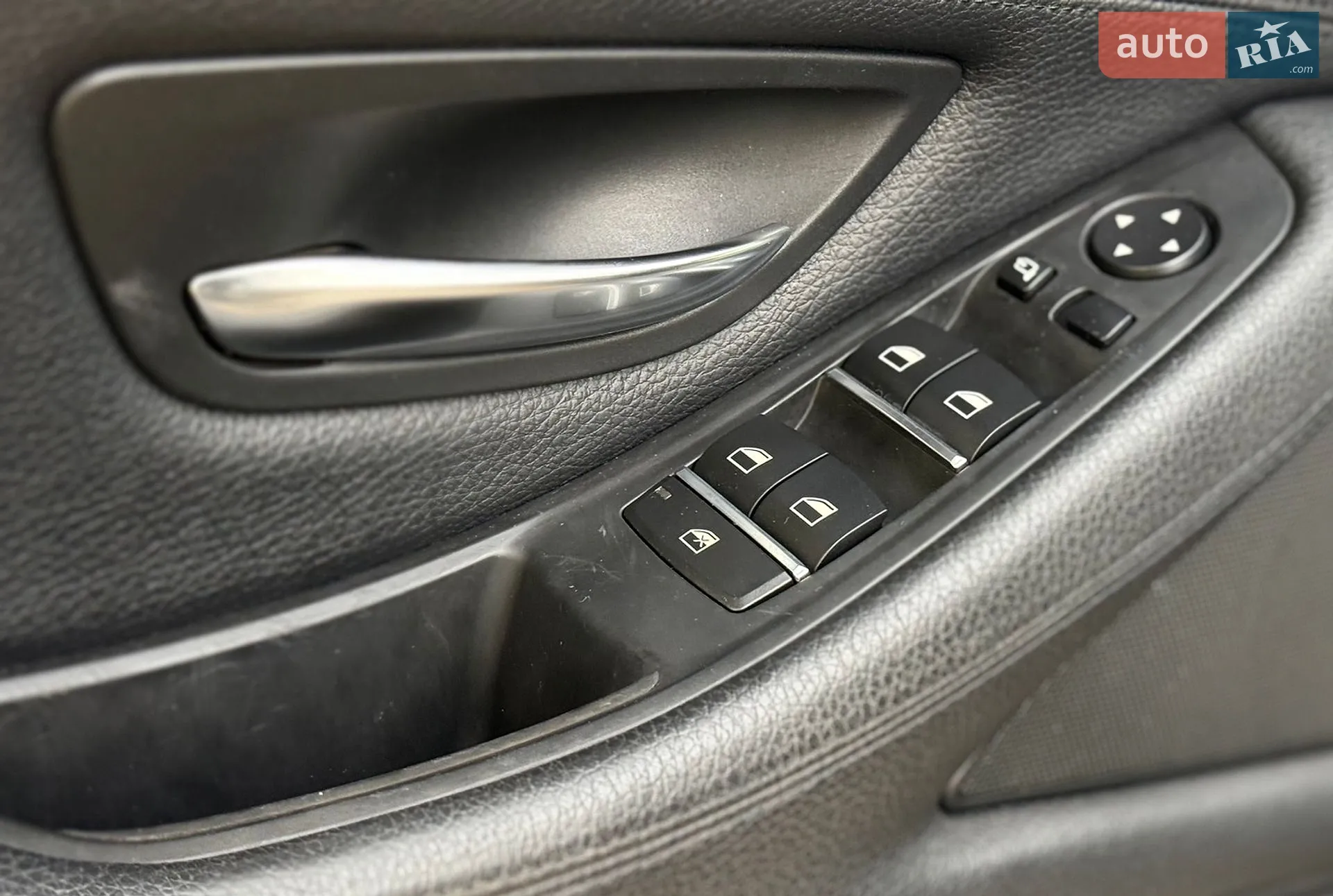 2012 BMW 5er - мініатюра 23