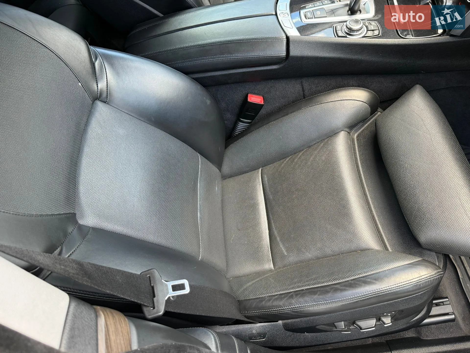 2010 BMW 5er - мініатюра 34