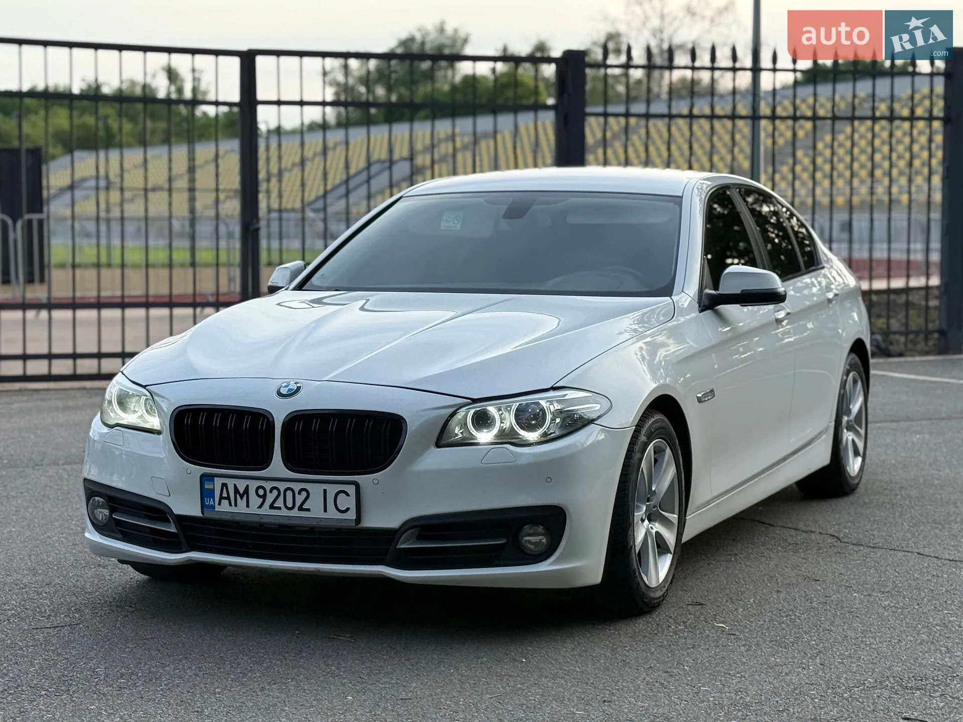 2014 BMW 5er - мініатюра 2