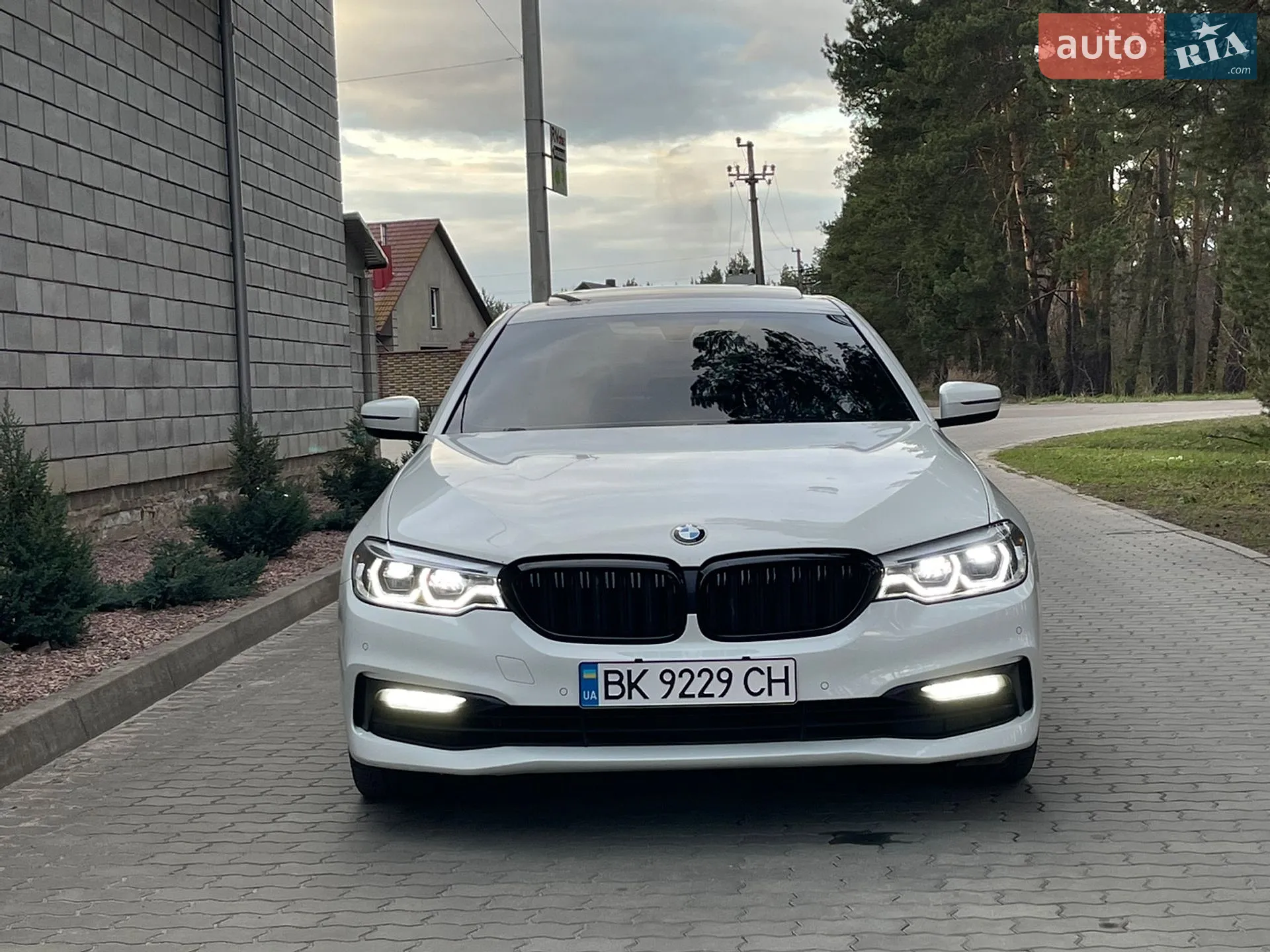 2017 BMW 5er - мініатюра 3
