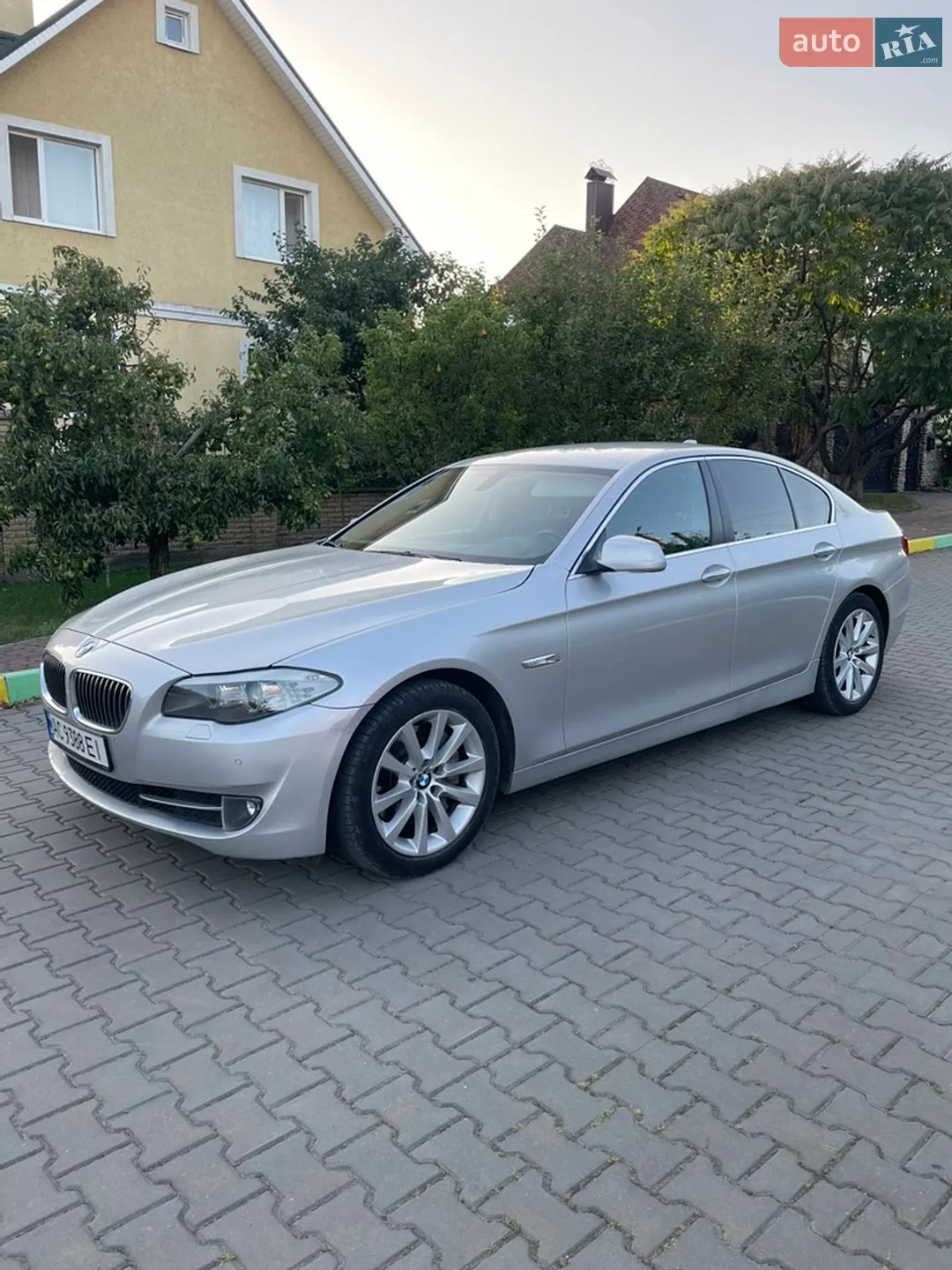 2010 BMW 5er - мініатюра 2