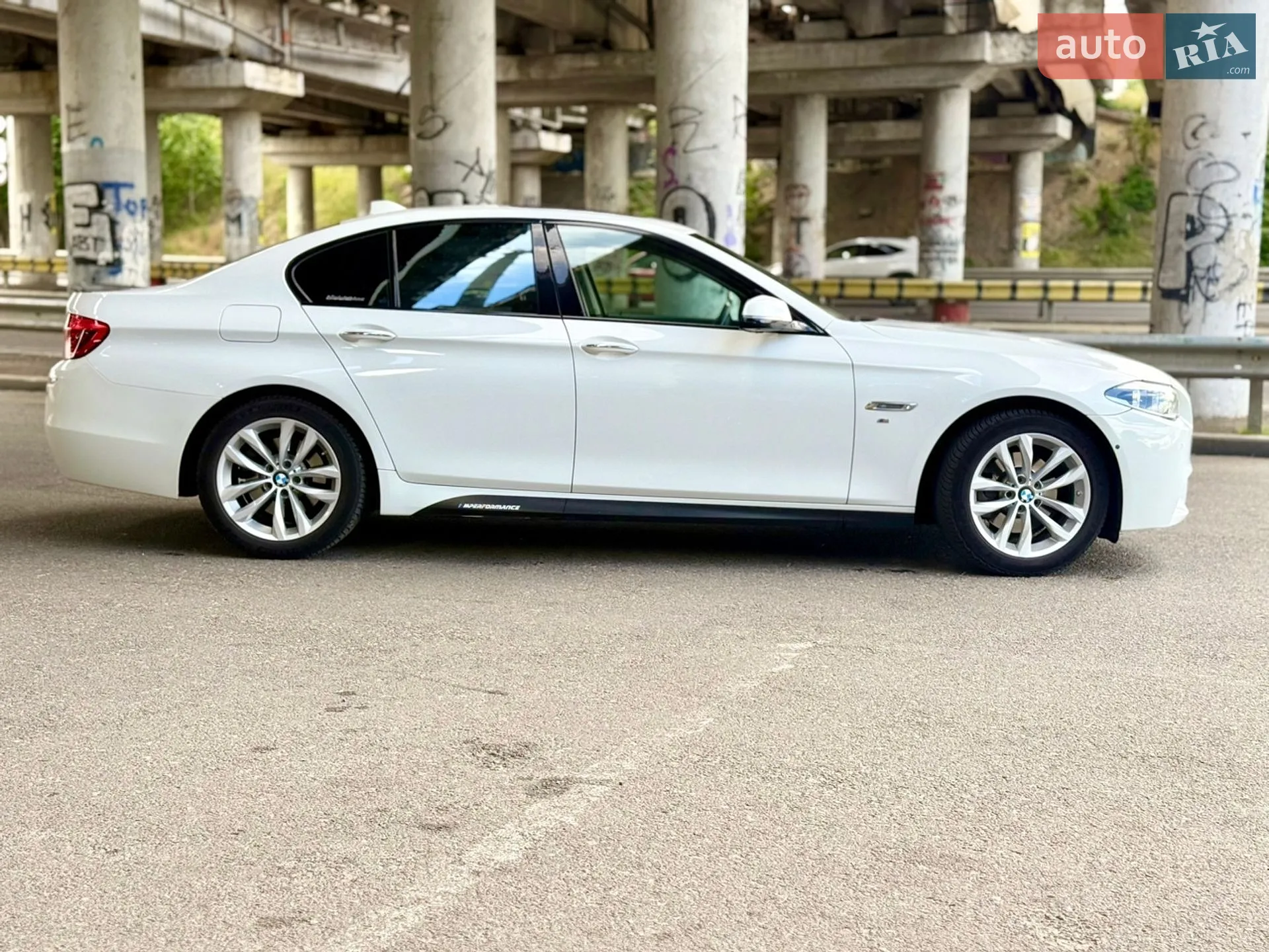 2015 BMW 5er - мініатюра 5