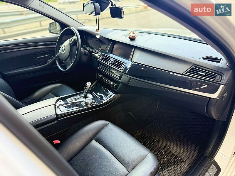 Седан BMW 5 Series 2015 в Одессе