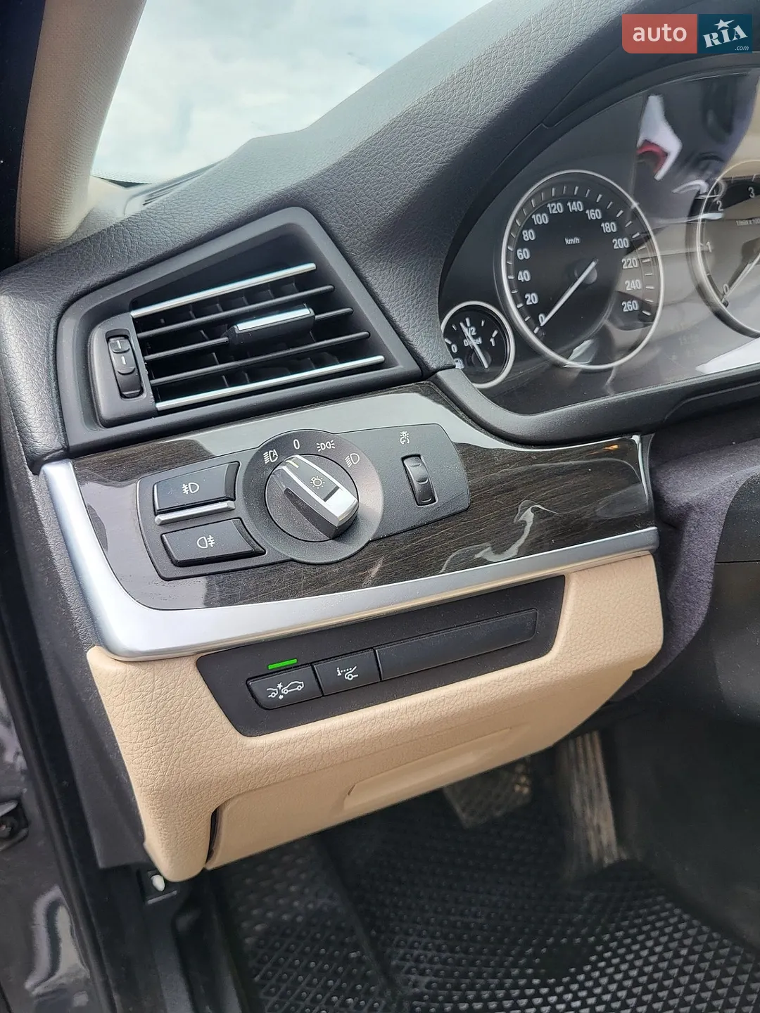 2011 BMW 5er - мініатюра 11