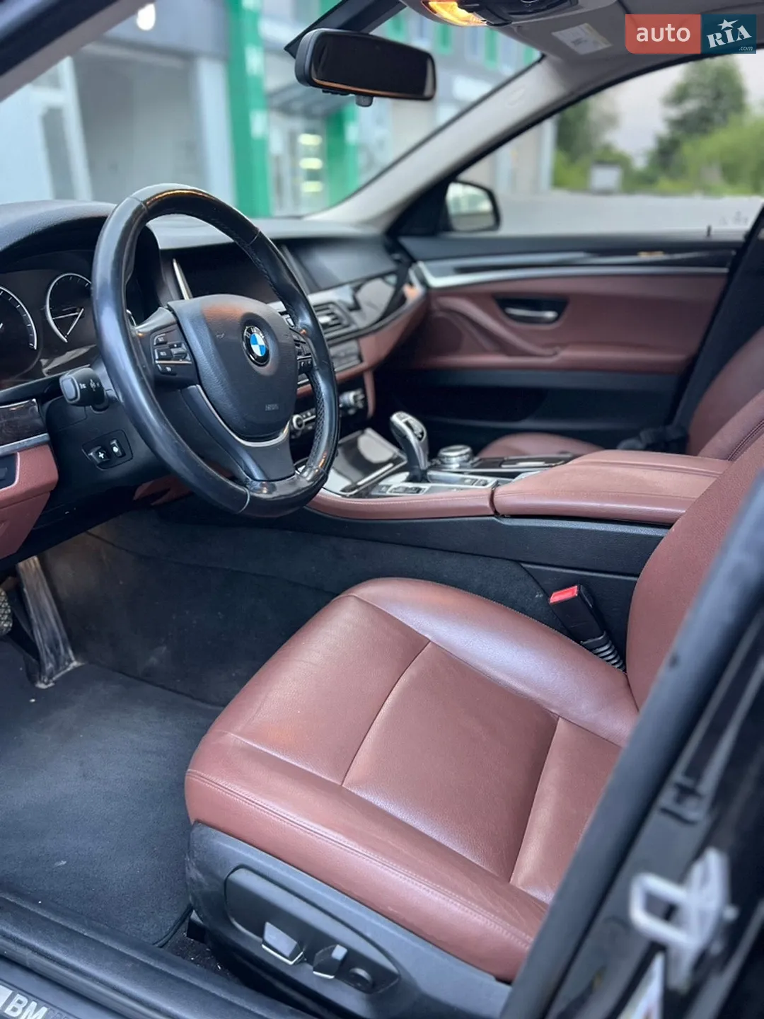BMW 5 Series 2016 VIN WBA5A7C51GG642390 фото оголошення 19 з 50