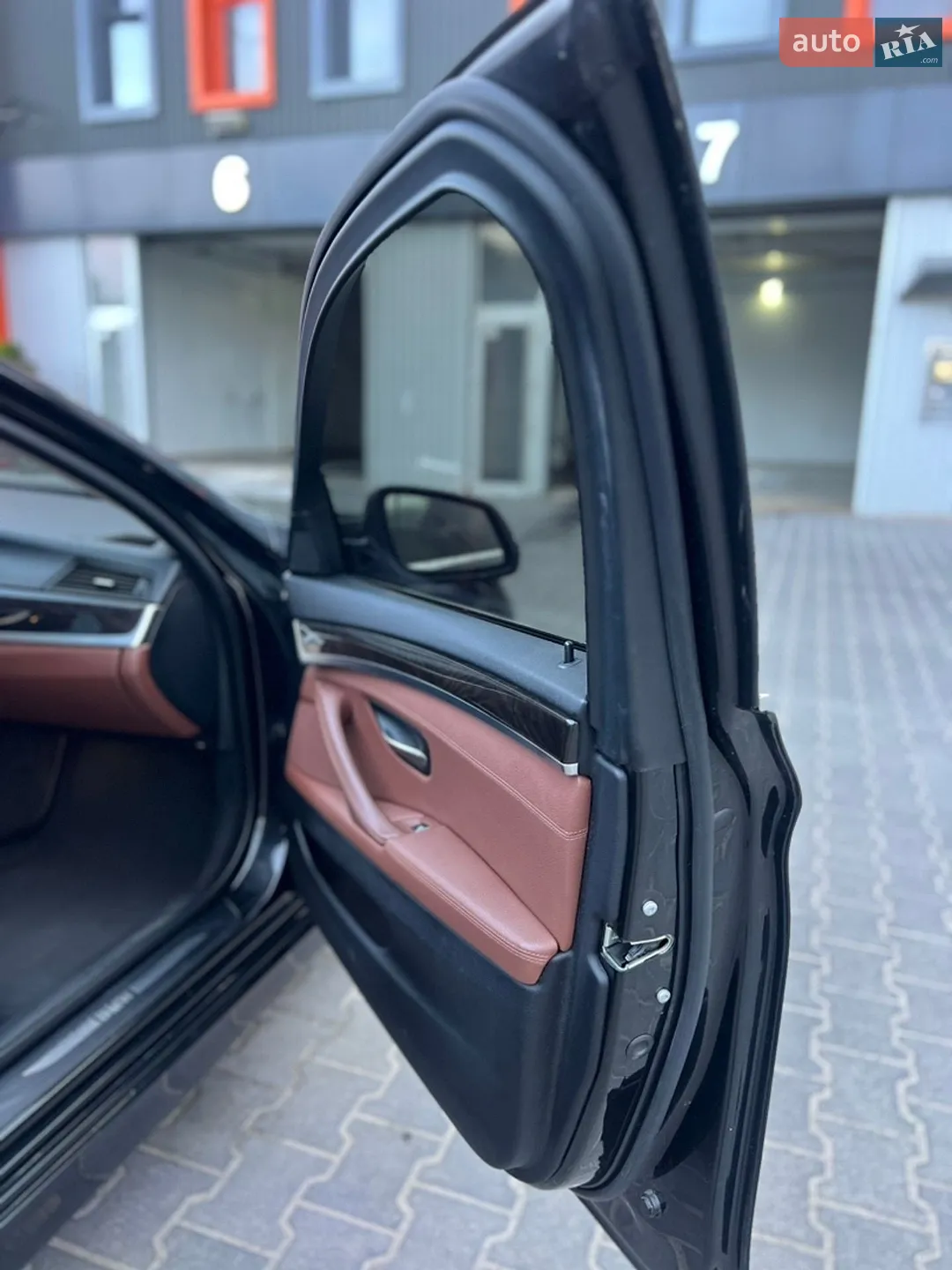 BMW 5 Series 2016 VIN WBA5A7C51GG642390 фото оголошення 25 з 50