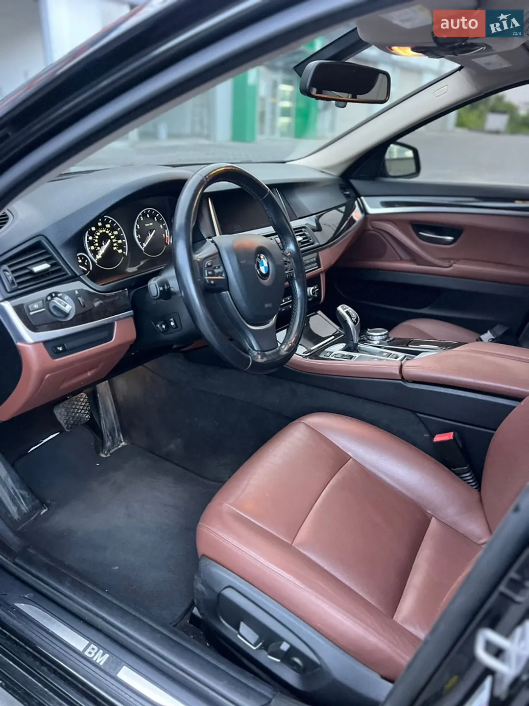 BMW 5 Series 2016 VIN WBA5A7C51GG642390 фото оголошення 27 з 50