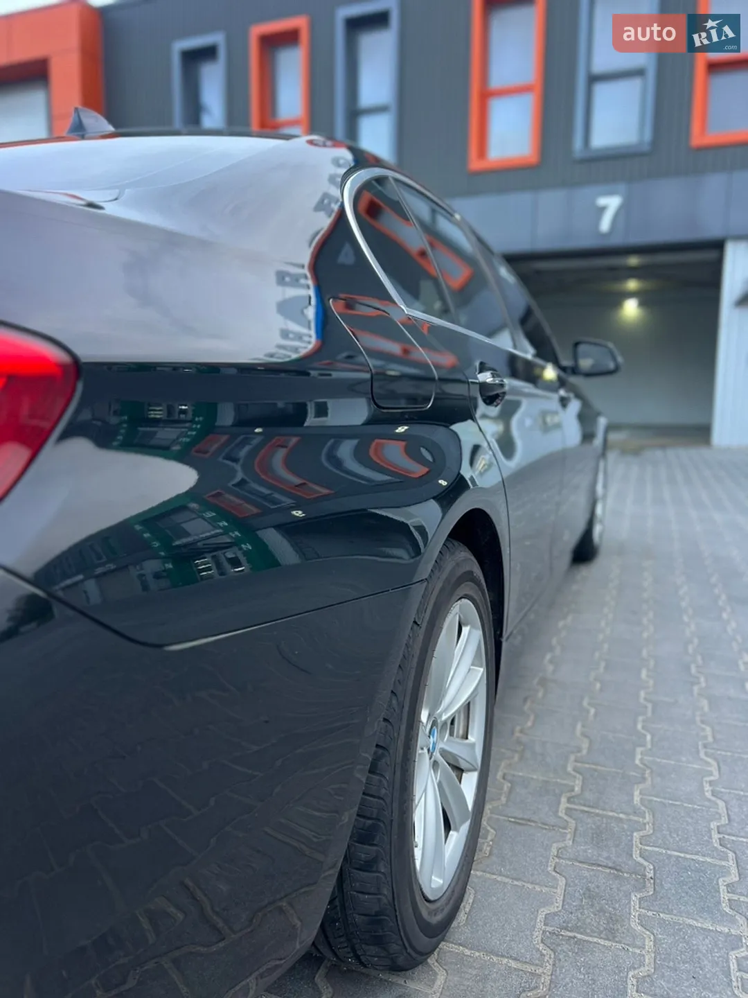 BMW 5 Series 2016 VIN WBA5A7C51GG642390 фото оголошення 48 з 50