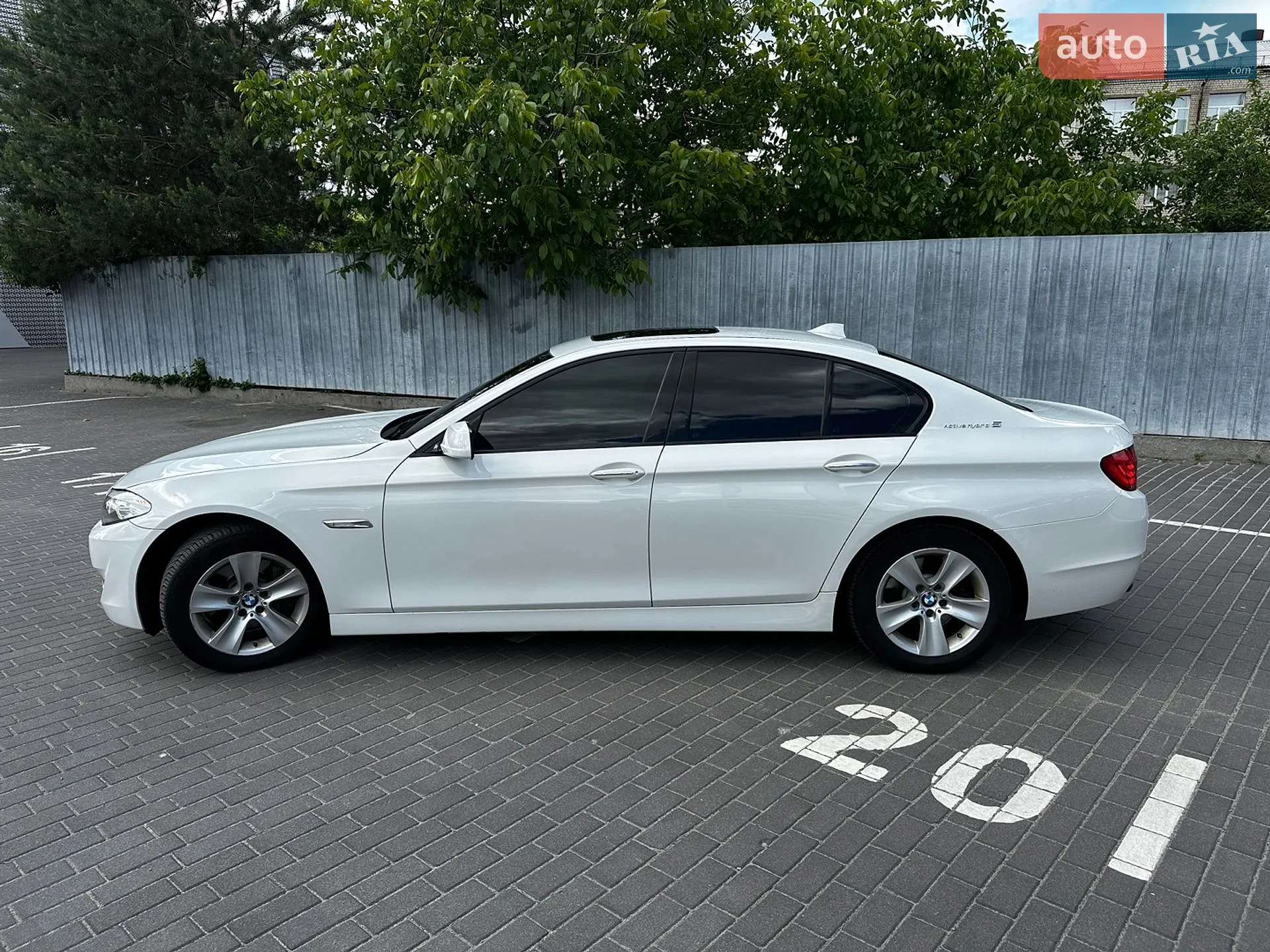 2012 BMW 5er - мініатюра 2