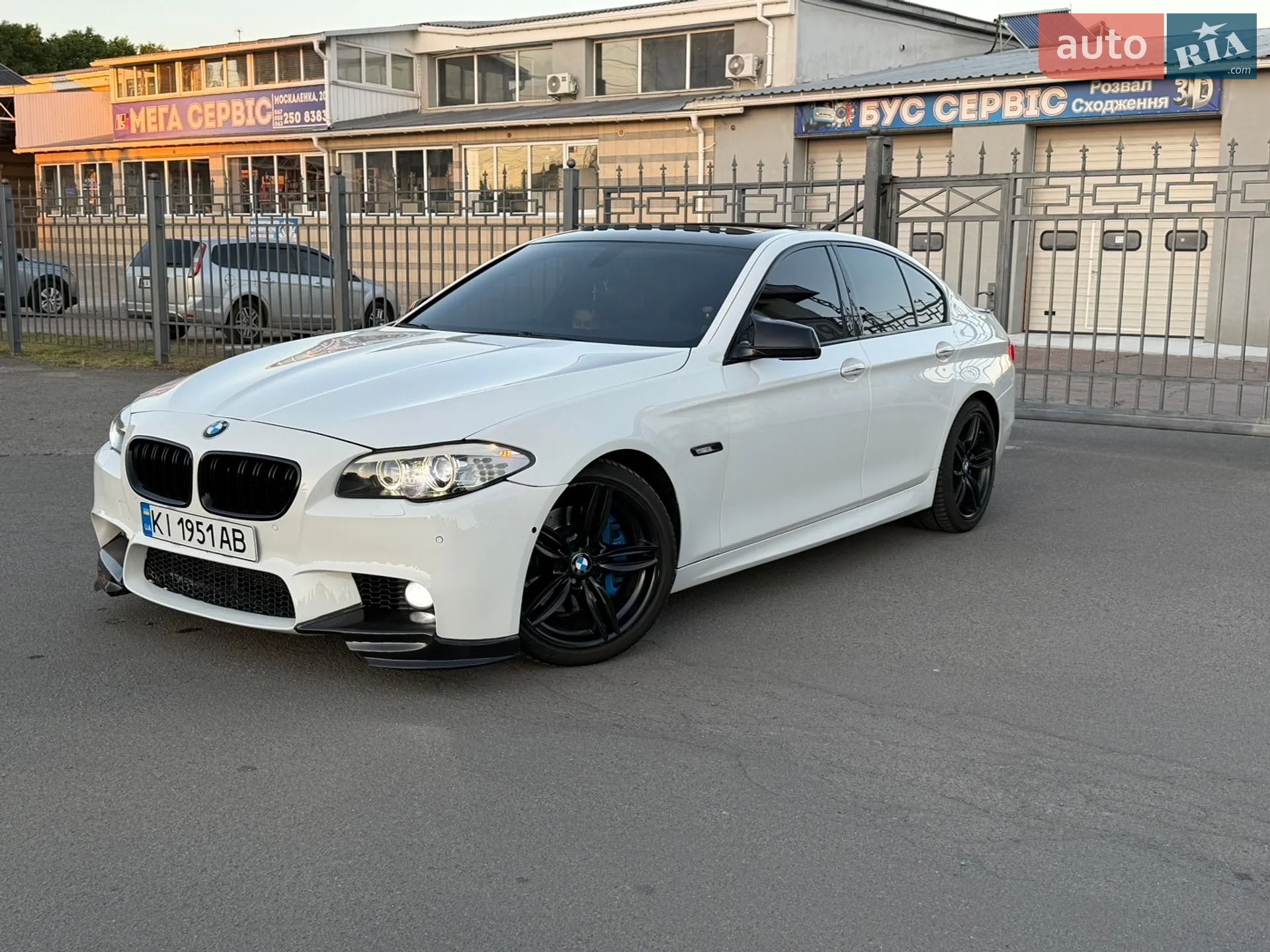 2013 BMW 5er - мініатюра 2