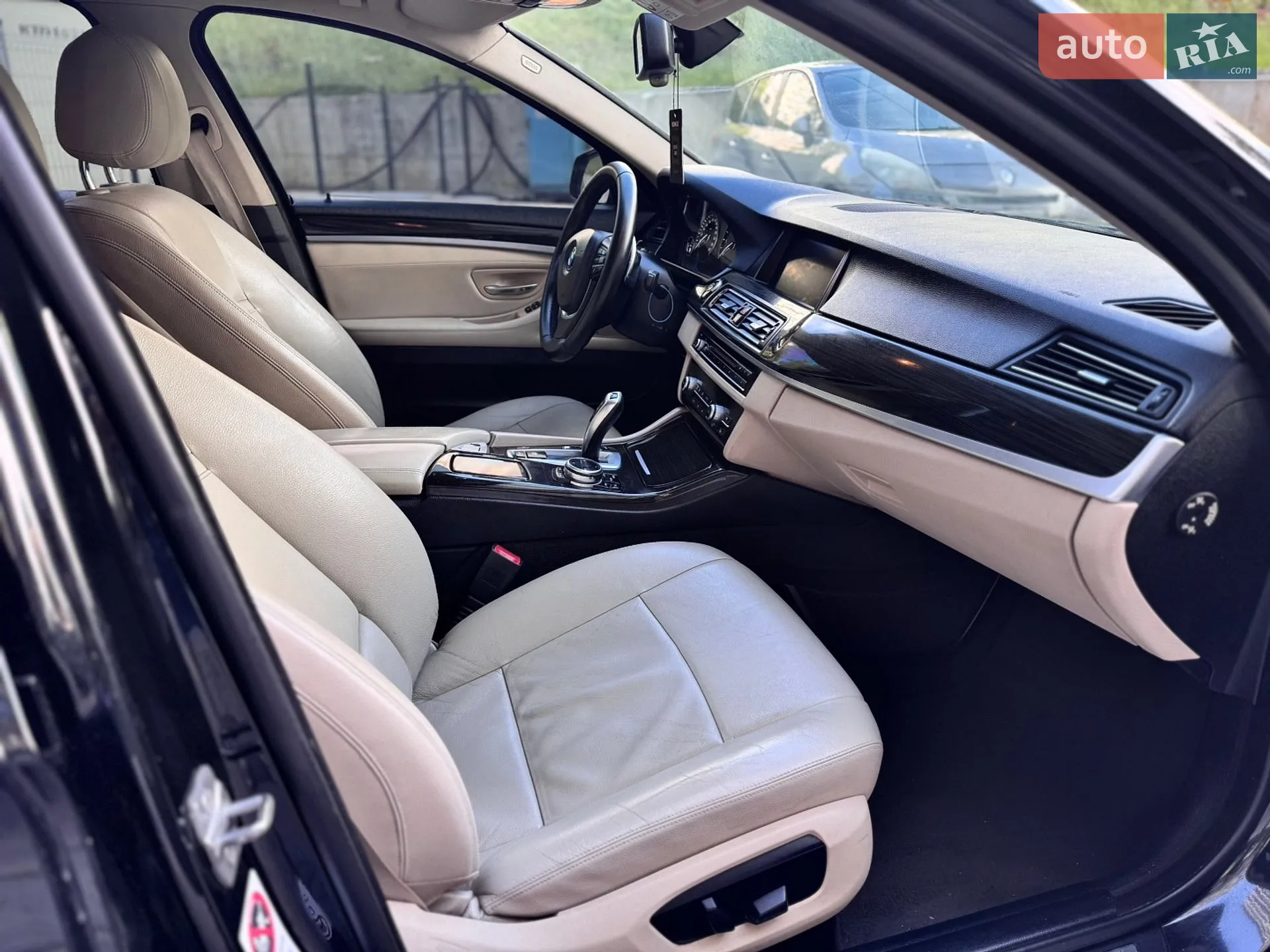2013 BMW 5er - мініатюра 19