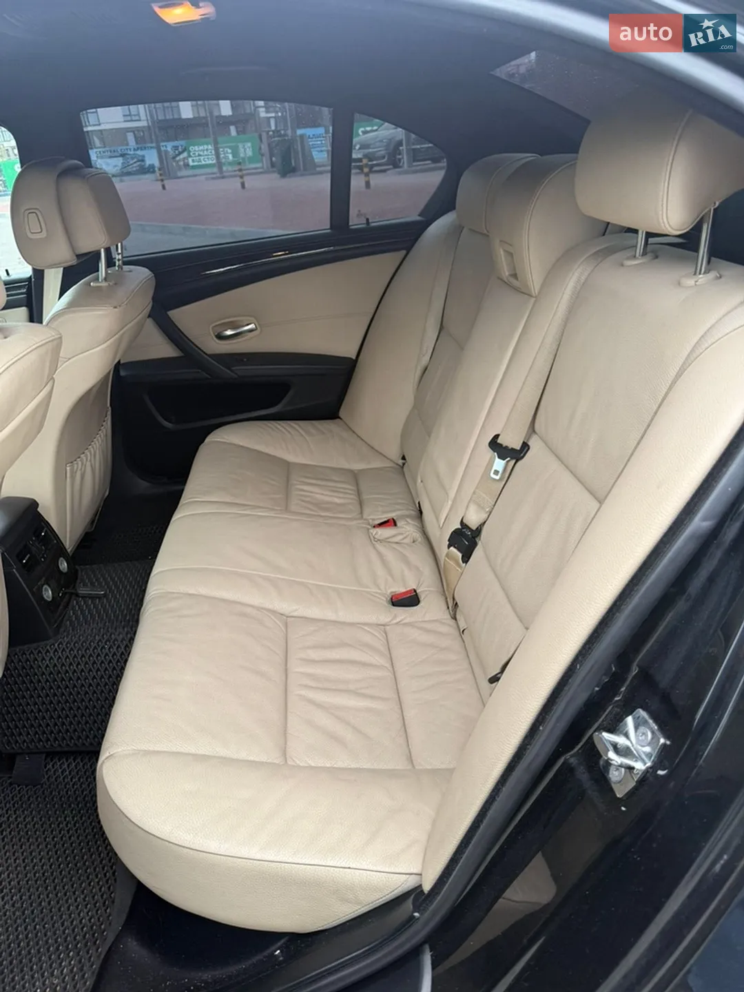2010 BMW 5er - мініатюра 13