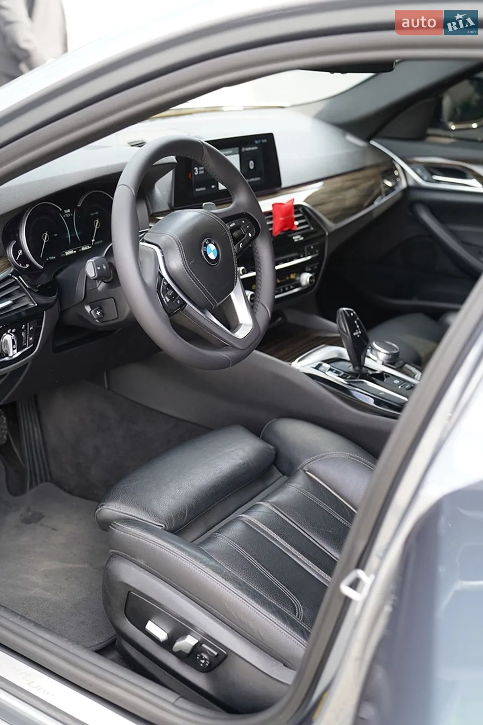 2018 BMW 5er - мініатюра 18