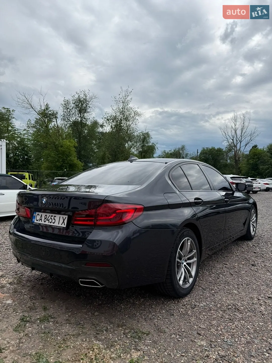 BMW 5 Series 2019 VIN WBAJF31020WW37386 фото оголошення 8 з 19