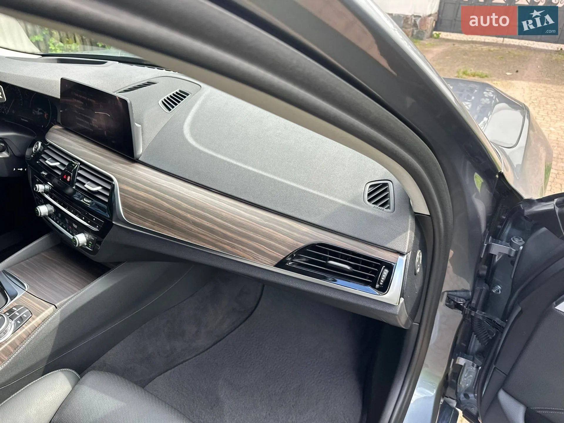 2018 BMW 5er - мініатюра 178