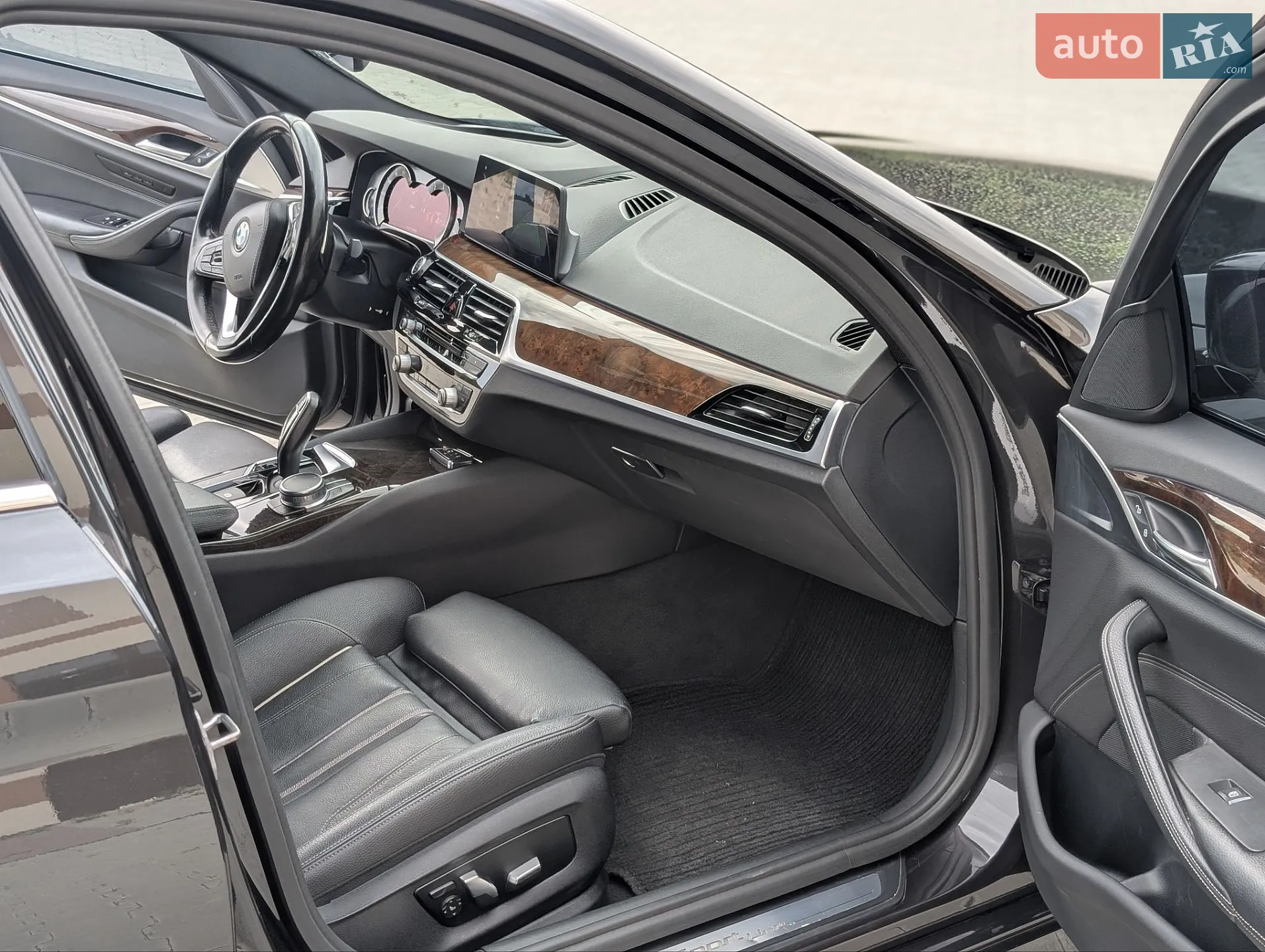 2017 BMW 5er - мініатюра 31