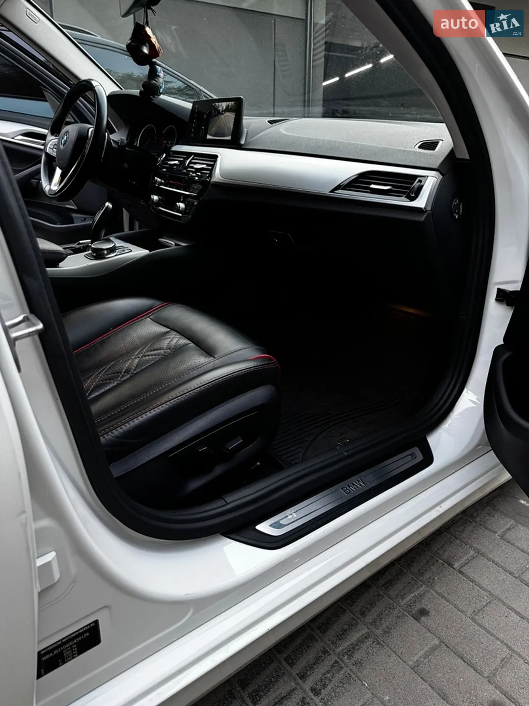 2017 BMW 5er - мініатюра 37