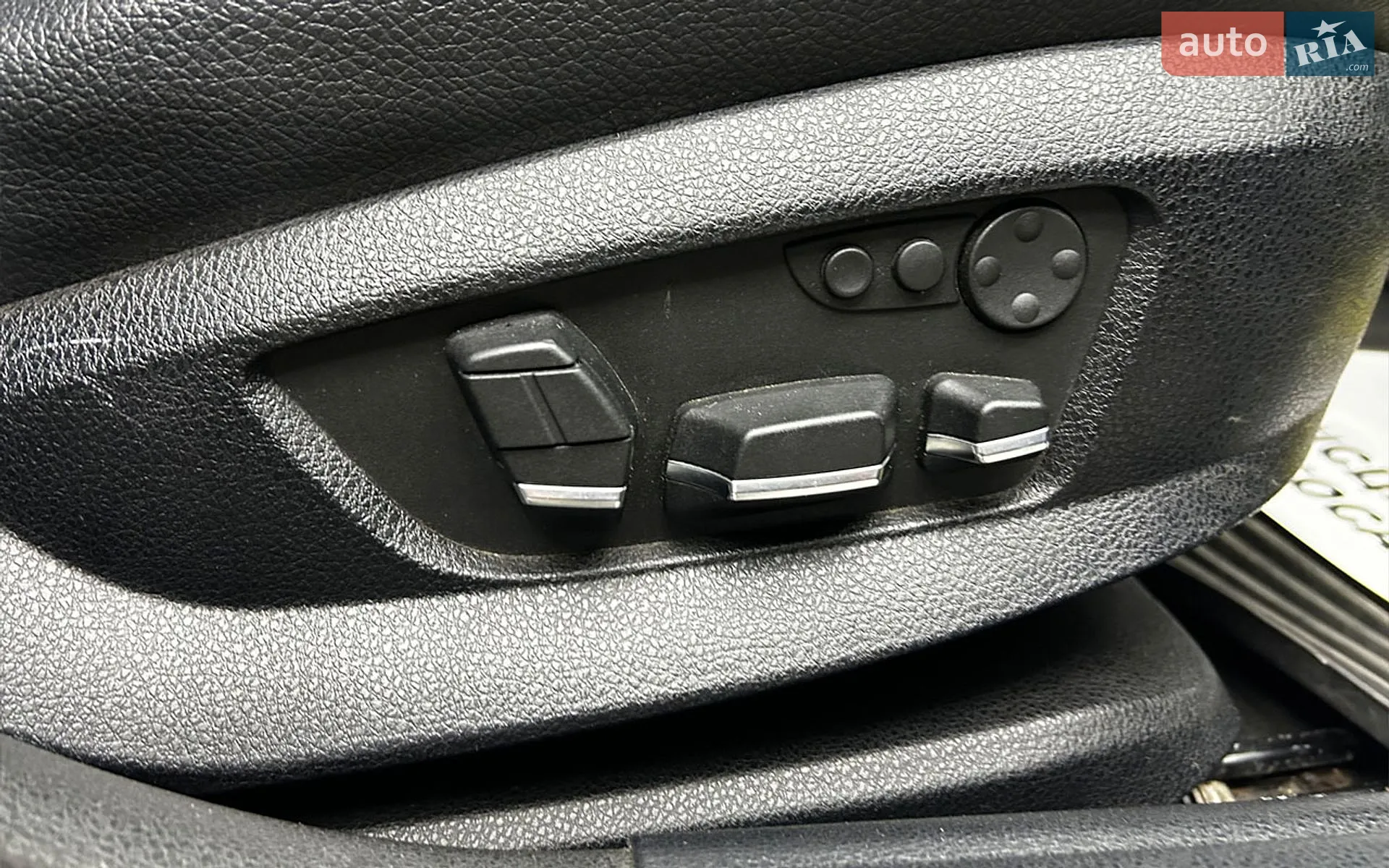 2012 BMW 5er - мініатюра 28