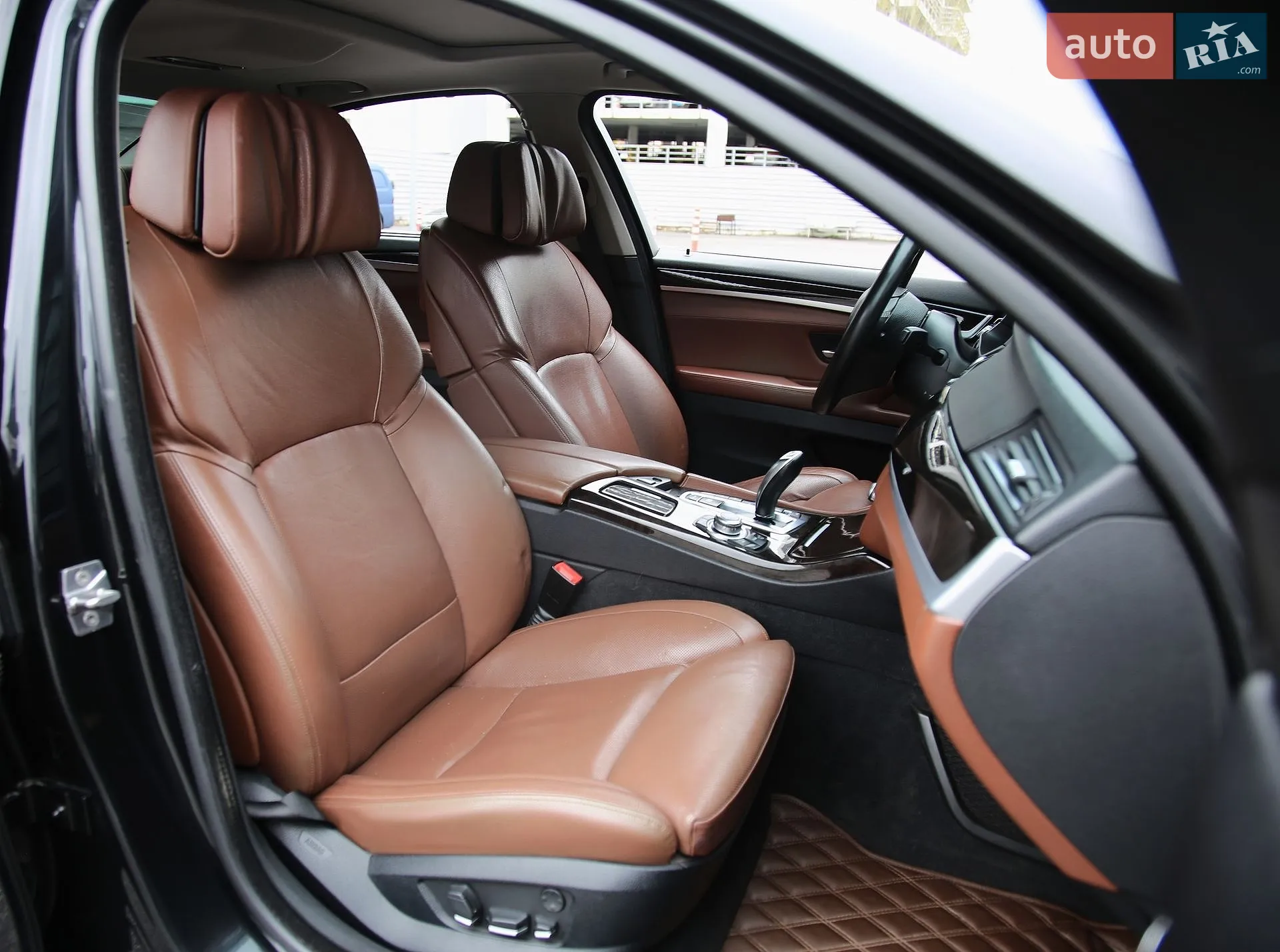 2011 BMW 5er - мініатюра 11