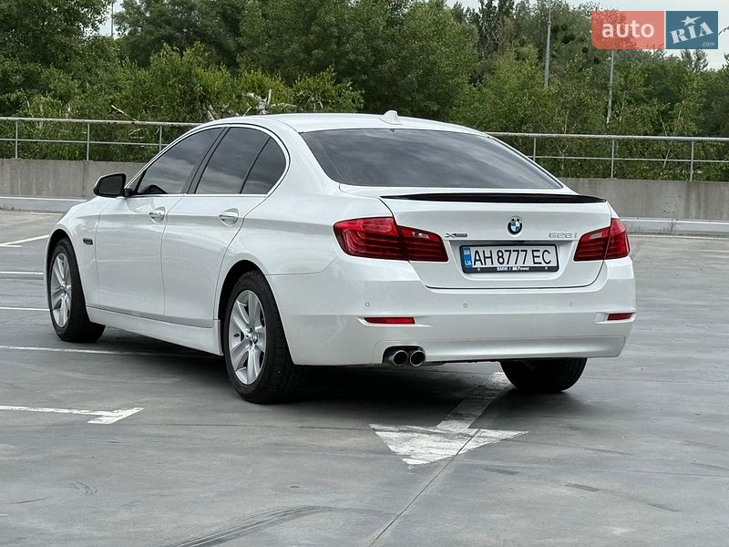 Седан BMW 5 Series 2015 в Киеве