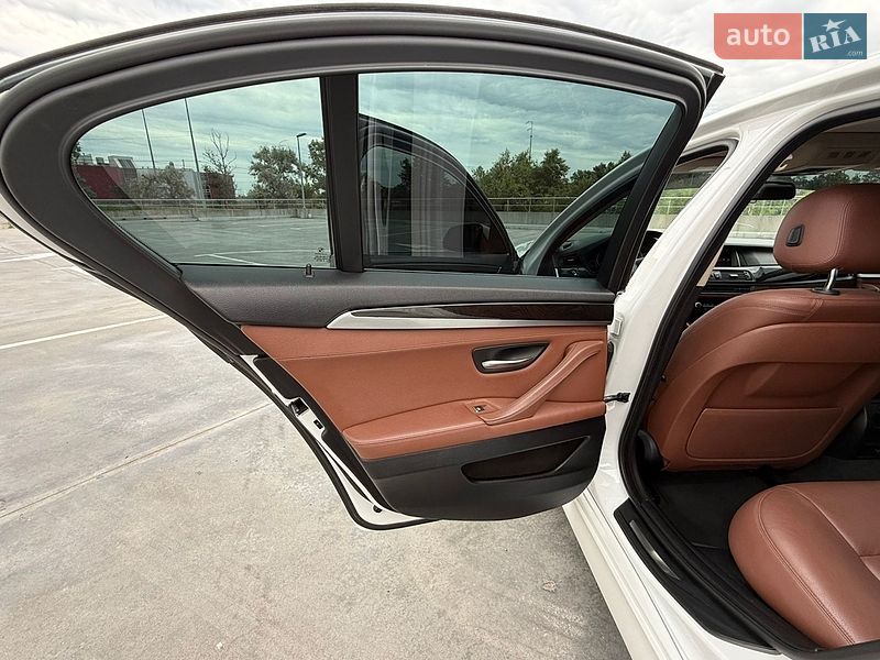 Седан BMW 5 Series 2015 в Киеве