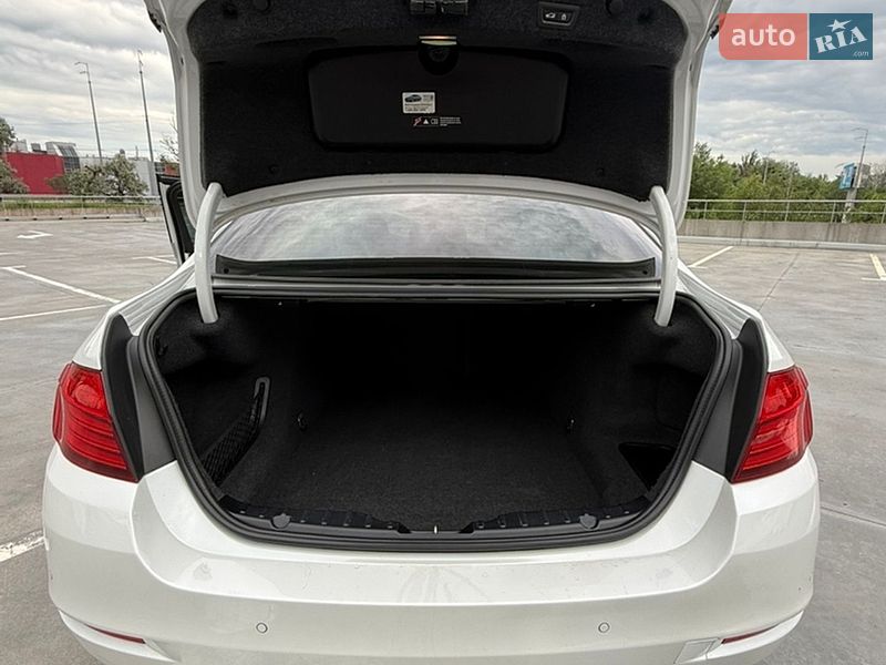 Седан BMW 5 Series 2015 в Киеве