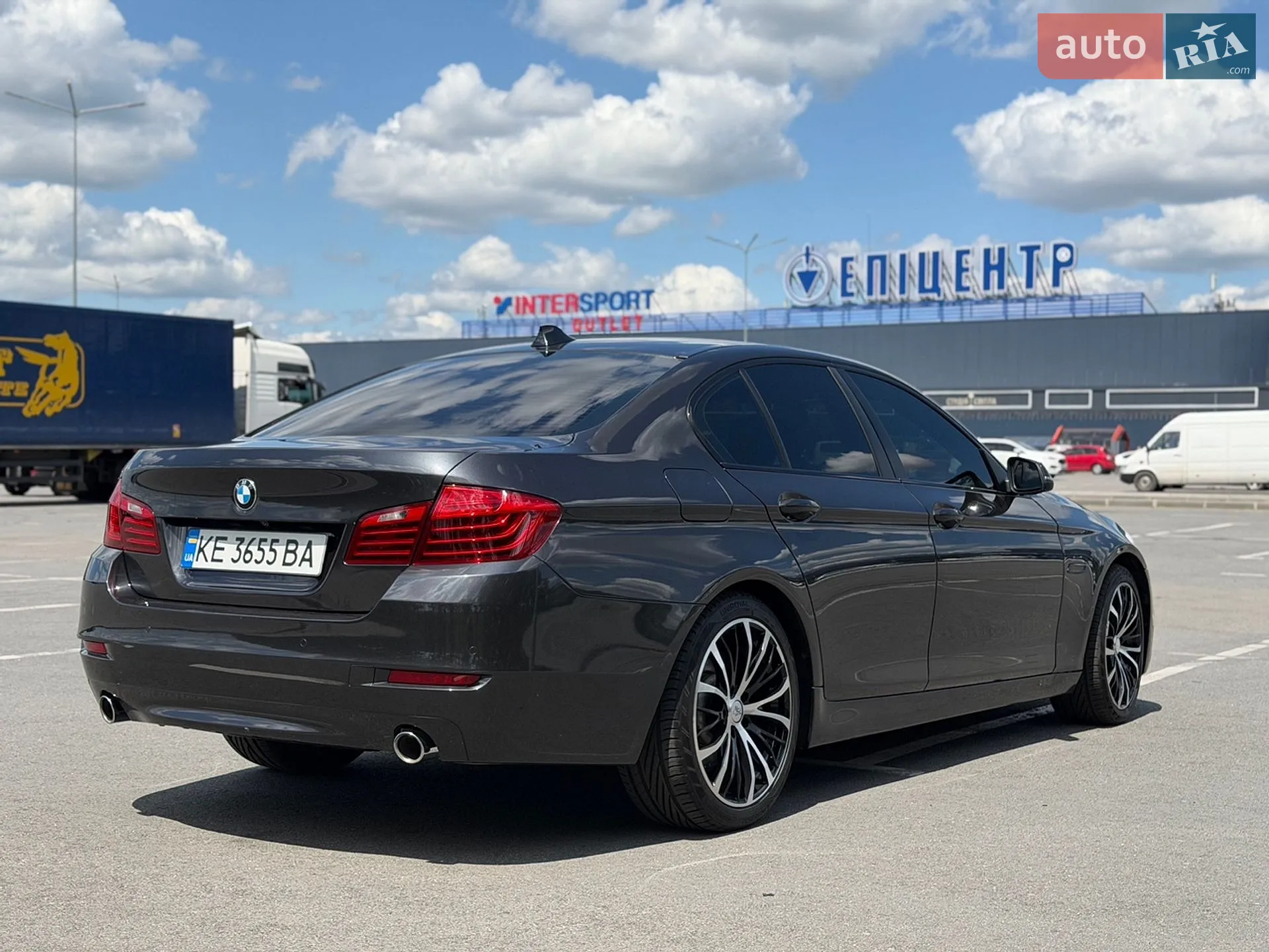 BMW 5 Series 2016 VIN WBA5B3C56GG256991 фото оголошення 5 з 25