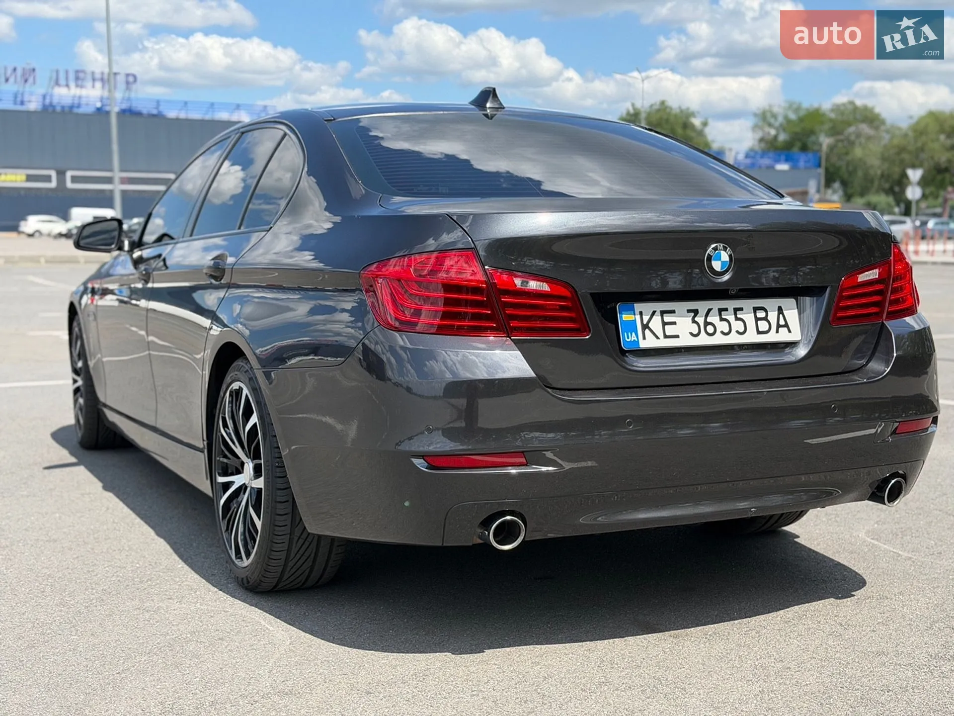 BMW 5 Series 2016 VIN WBA5B3C56GG256991 фото оголошення 8 з 25