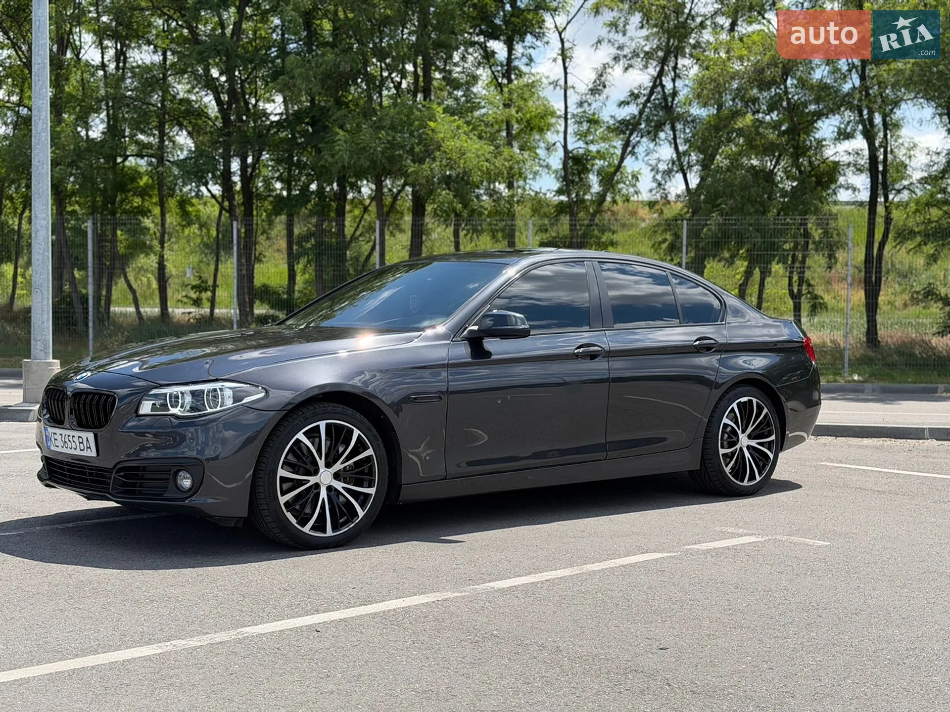 BMW 5 Series 2016 VIN WBA5B3C56GG256991 фото оголошення 10 з 25